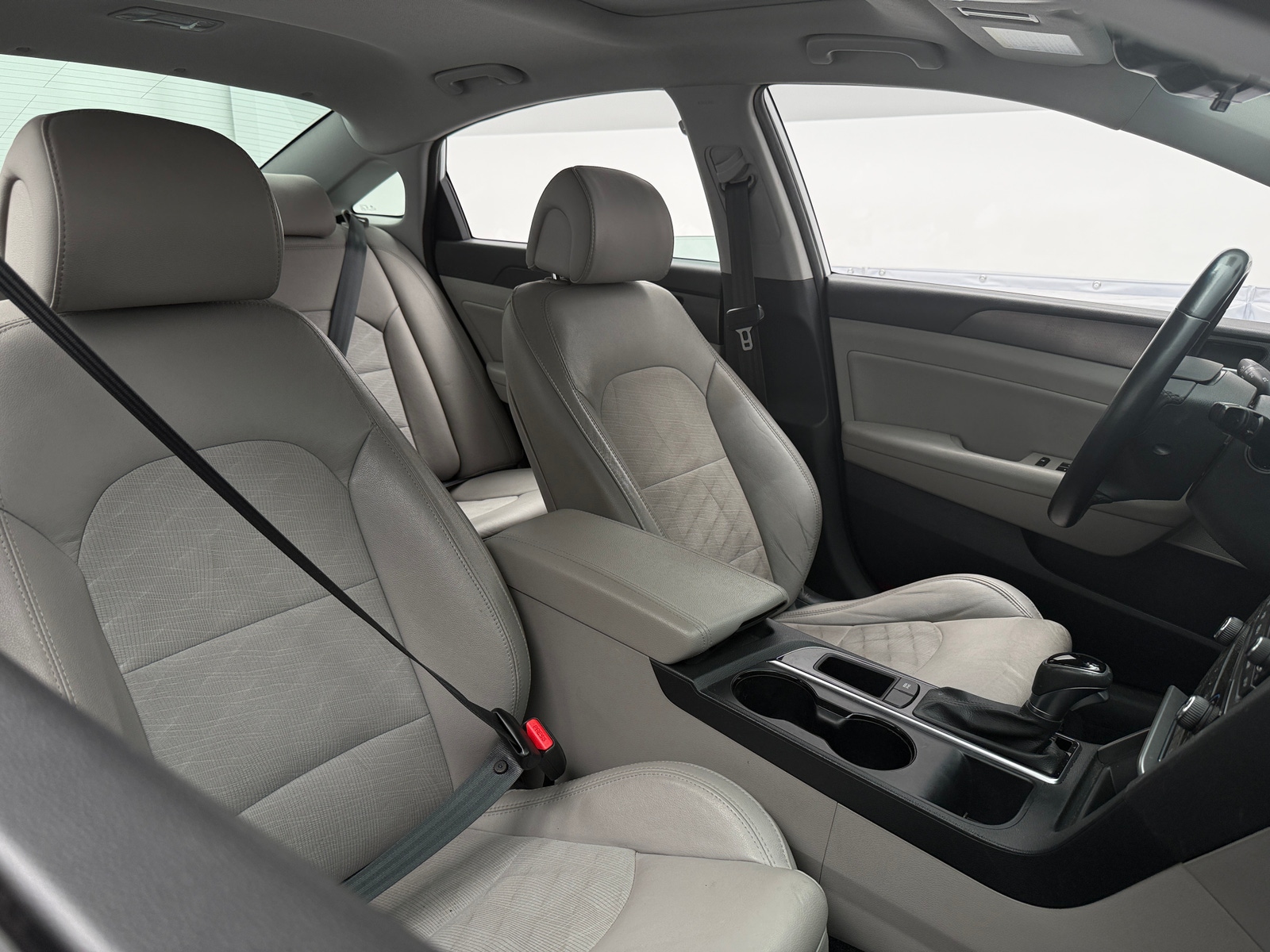 Thumbnail: 2016 Hyundai Sonata - 2