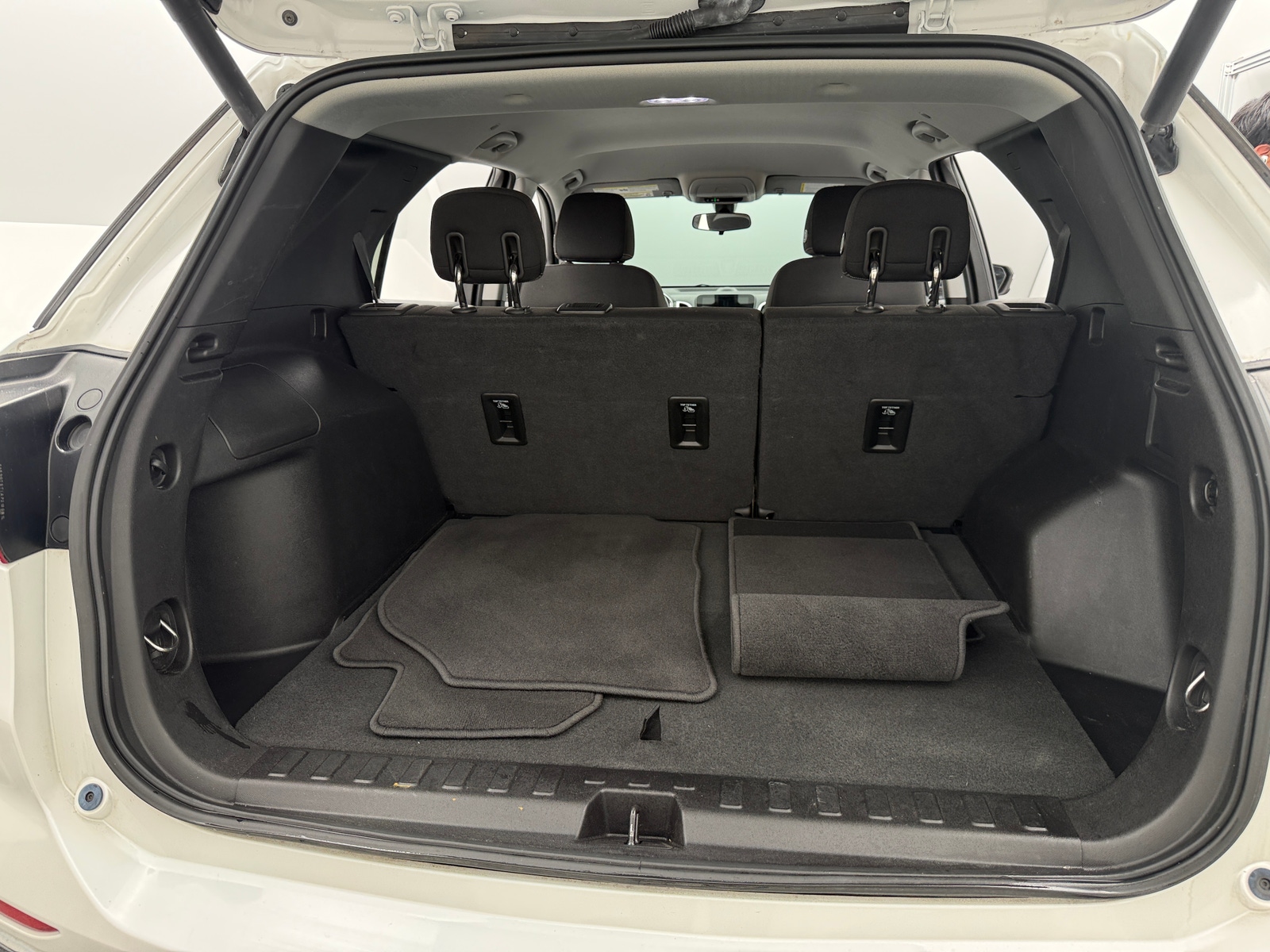 Thumbnail: 2019 Chevrolet Equinox - 7