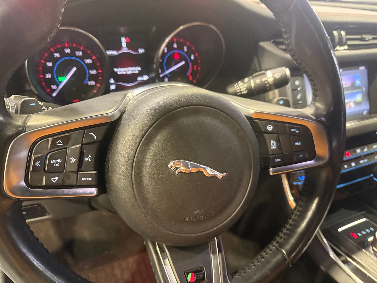 Thumbnail: 2016 Jaguar XF - 4