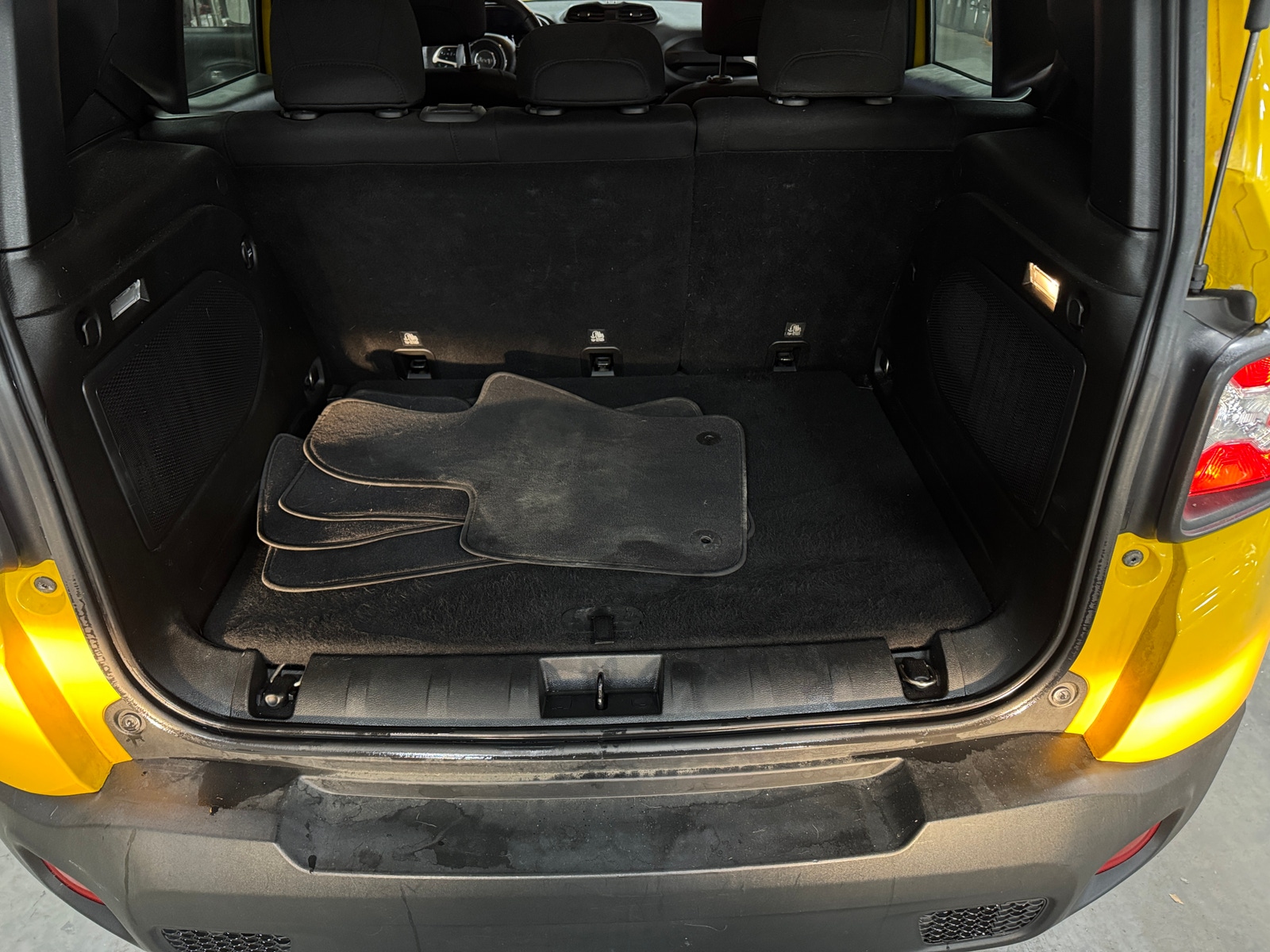 Thumbnail: 2015 Jeep Renegade - 7