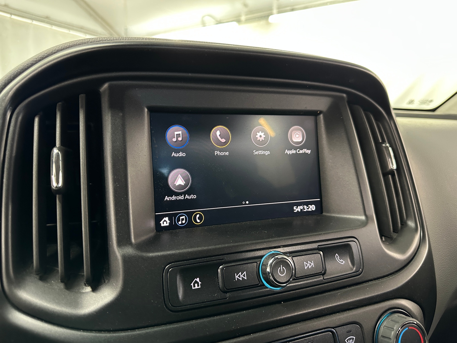 Thumbnail: 2022 Chevrolet Colorado - 4