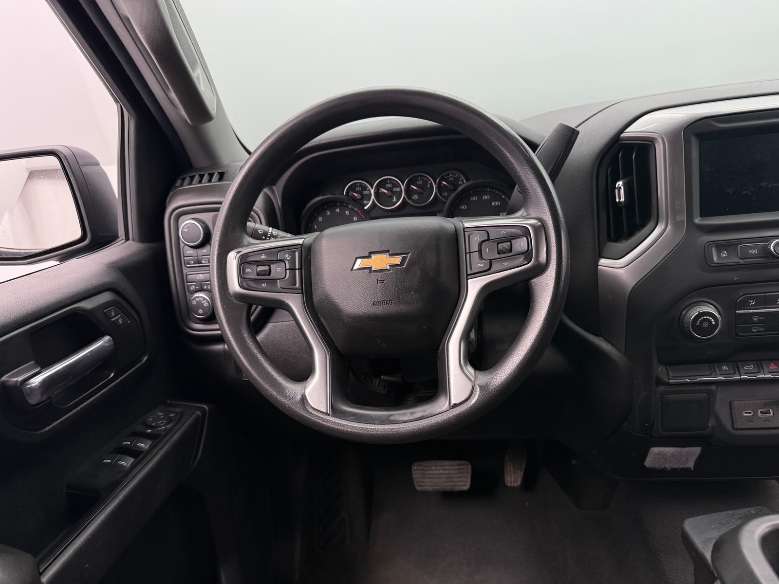 Thumbnail: 2022 Chevrolet Silverado 1500 - 5