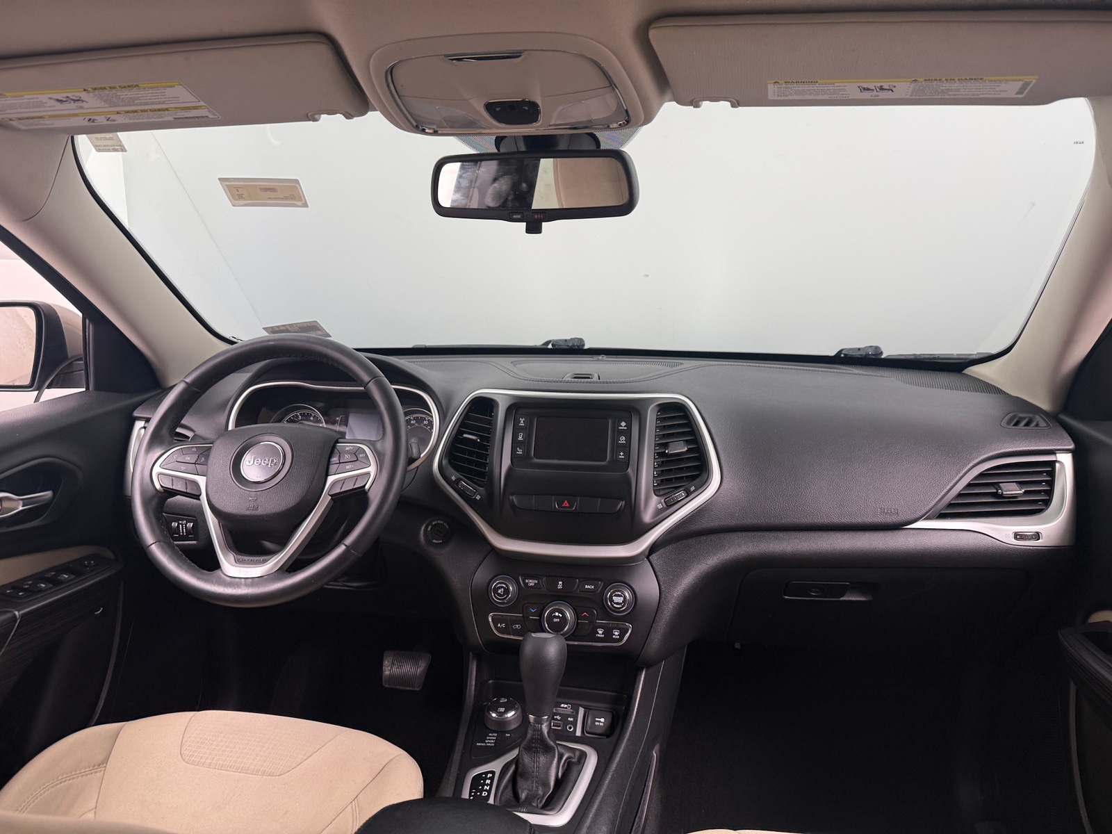 Thumbnail: 2015 Jeep Cherokee - 3