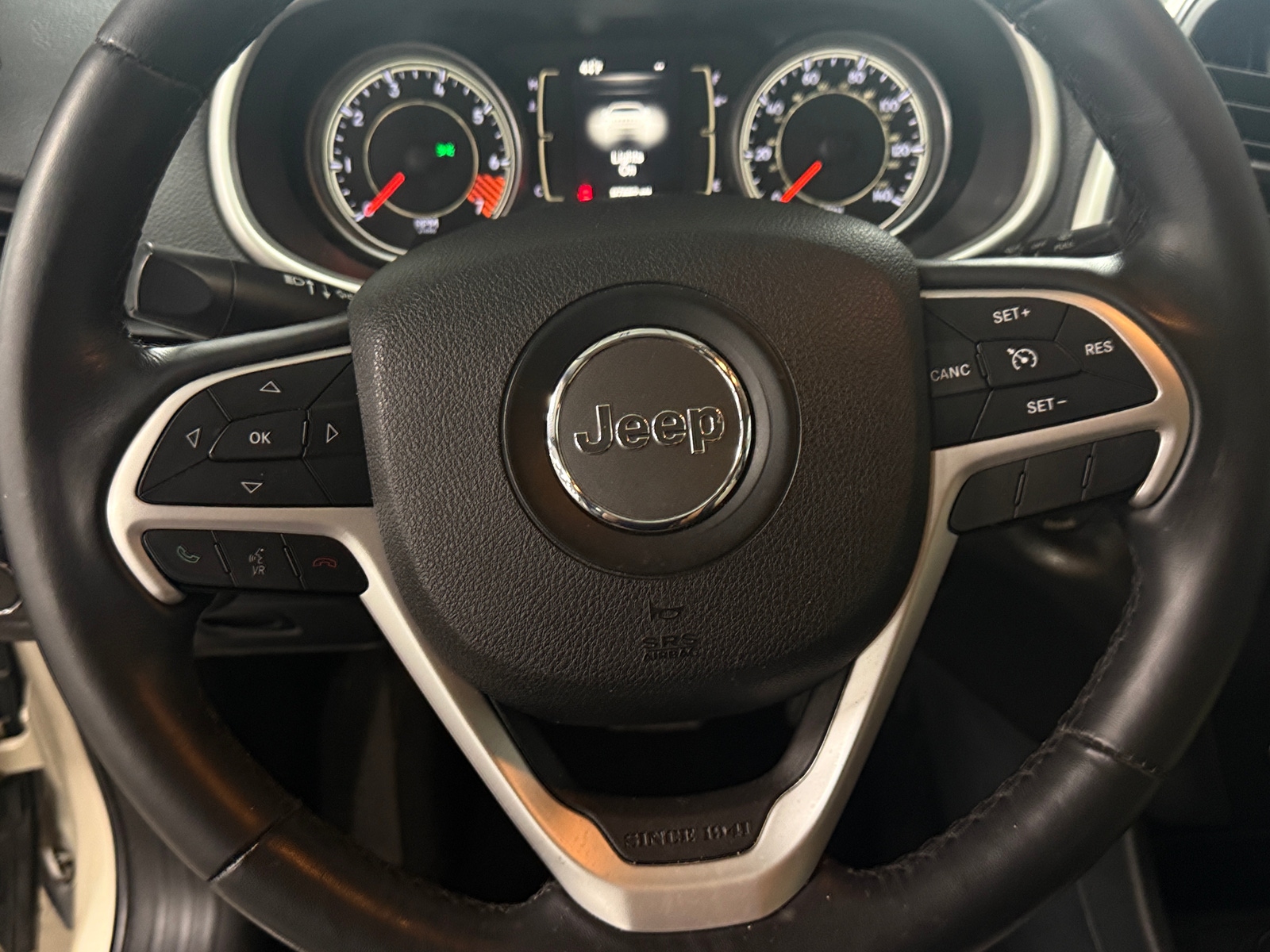 Thumbnail: 2015 Jeep Cherokee - 5