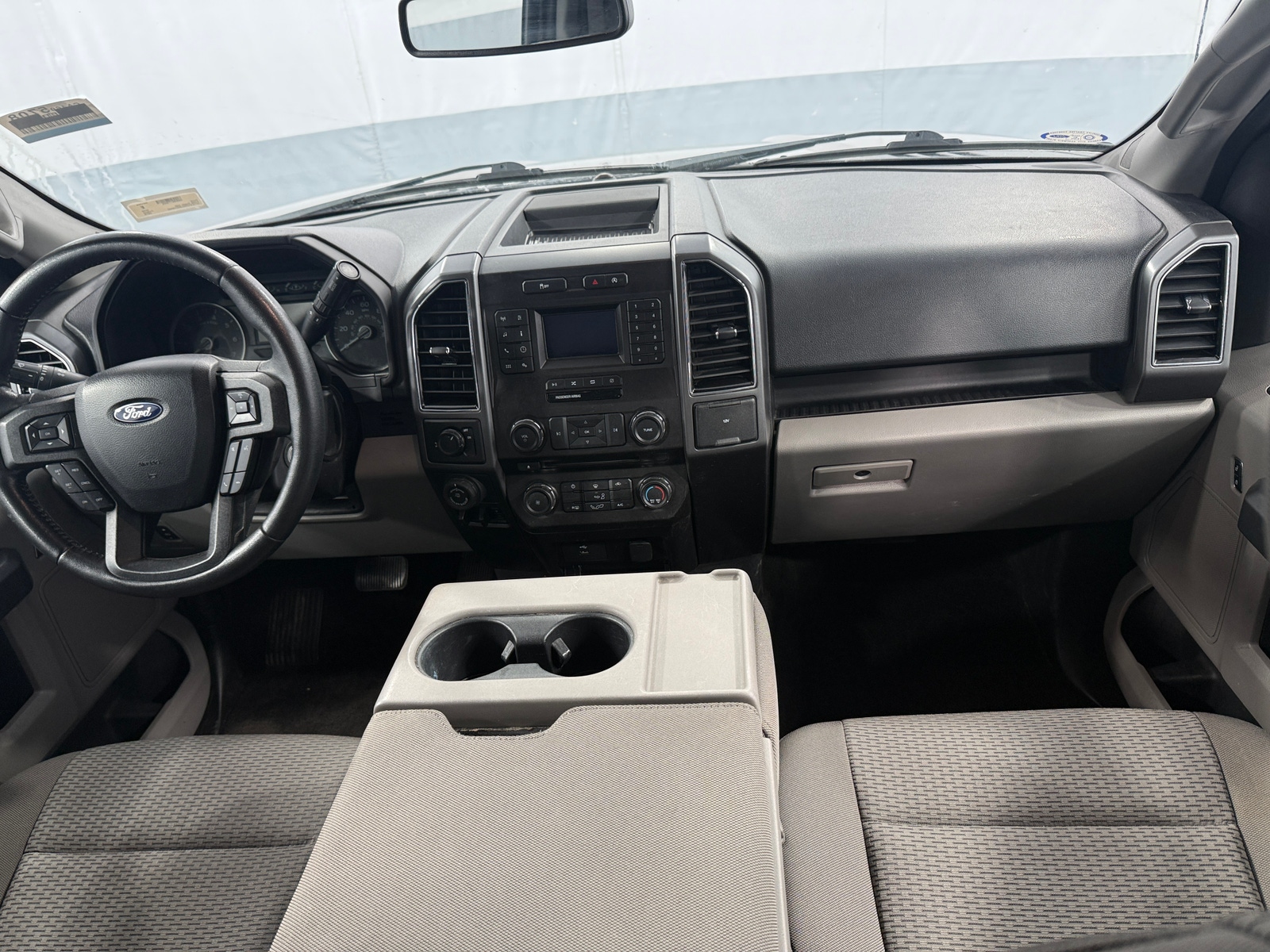 Thumbnail: 2018 Ford Econoline - 3