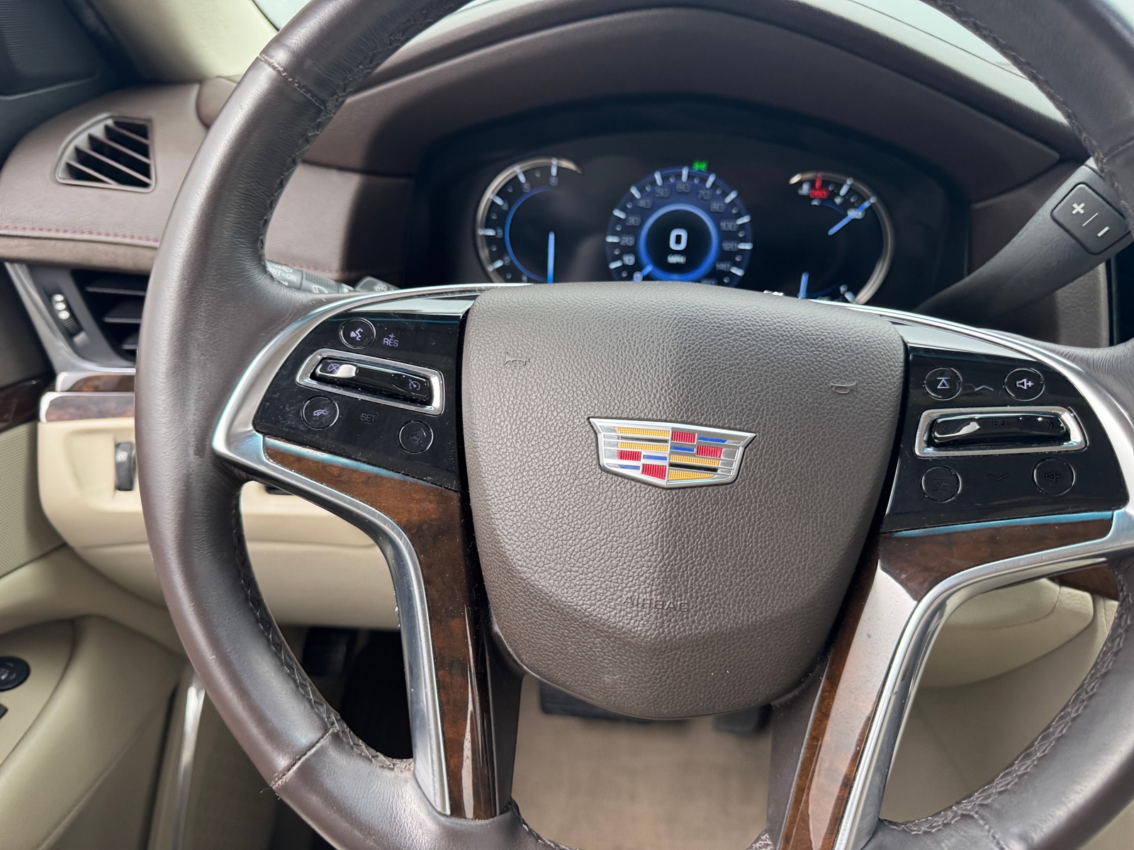 Thumbnail: 2017 Cadillac Escalade - 4