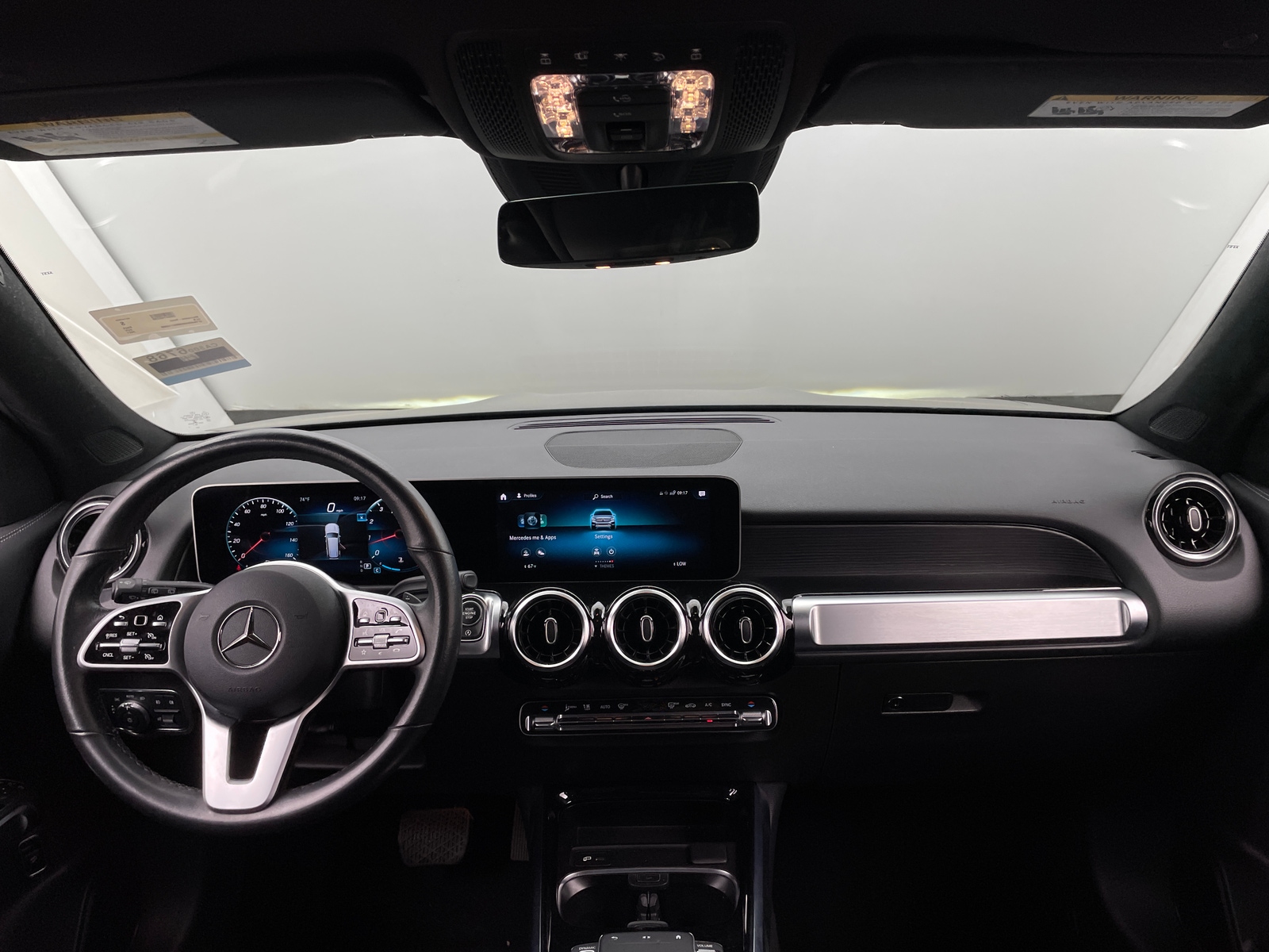 Thumbnail: 2021 Mercedes-Benz GLB - 2