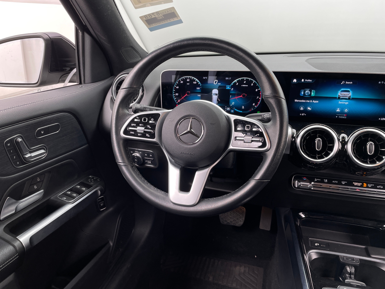 Thumbnail: 2021 Mercedes-Benz GLB - 4