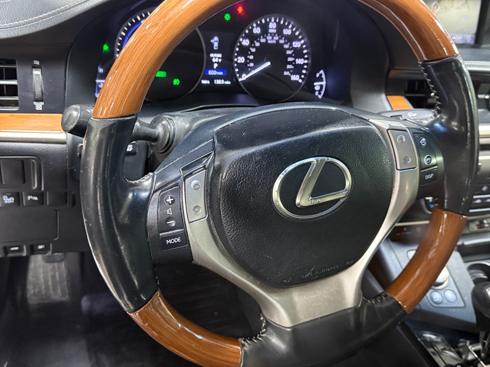 Thumbnail: 2013 Lexus ES - 4