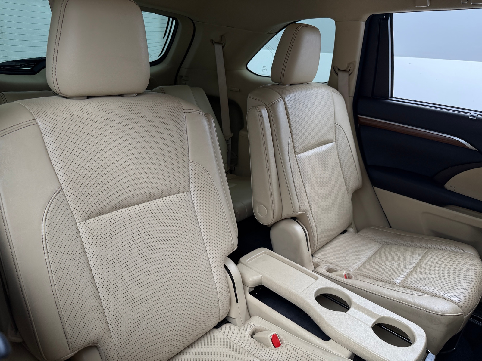 Thumbnail: 2017 Toyota Highlander - 5
