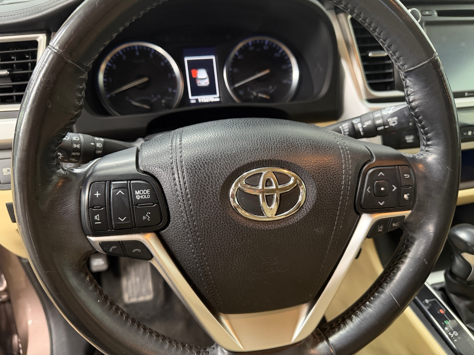 Thumbnail: 2017 Toyota Highlander - 4