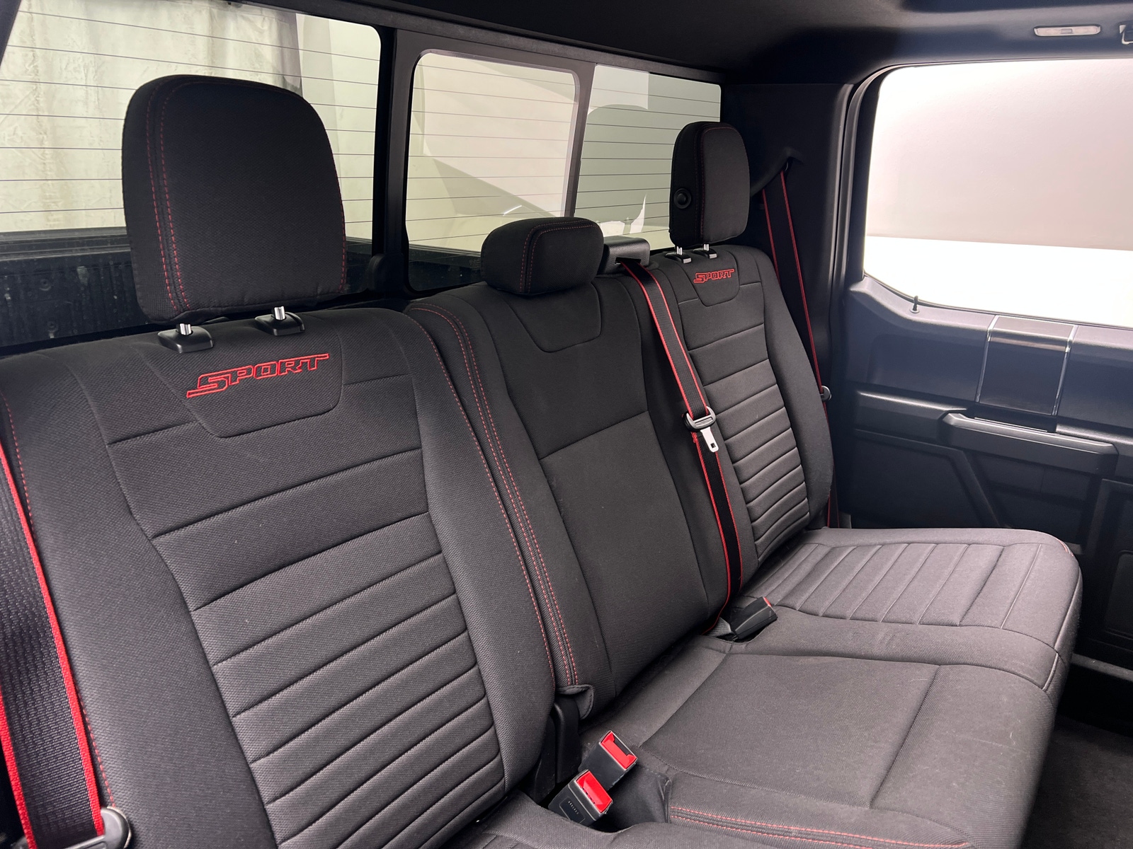 Thumbnail: 2019 Ford Econoline - 6