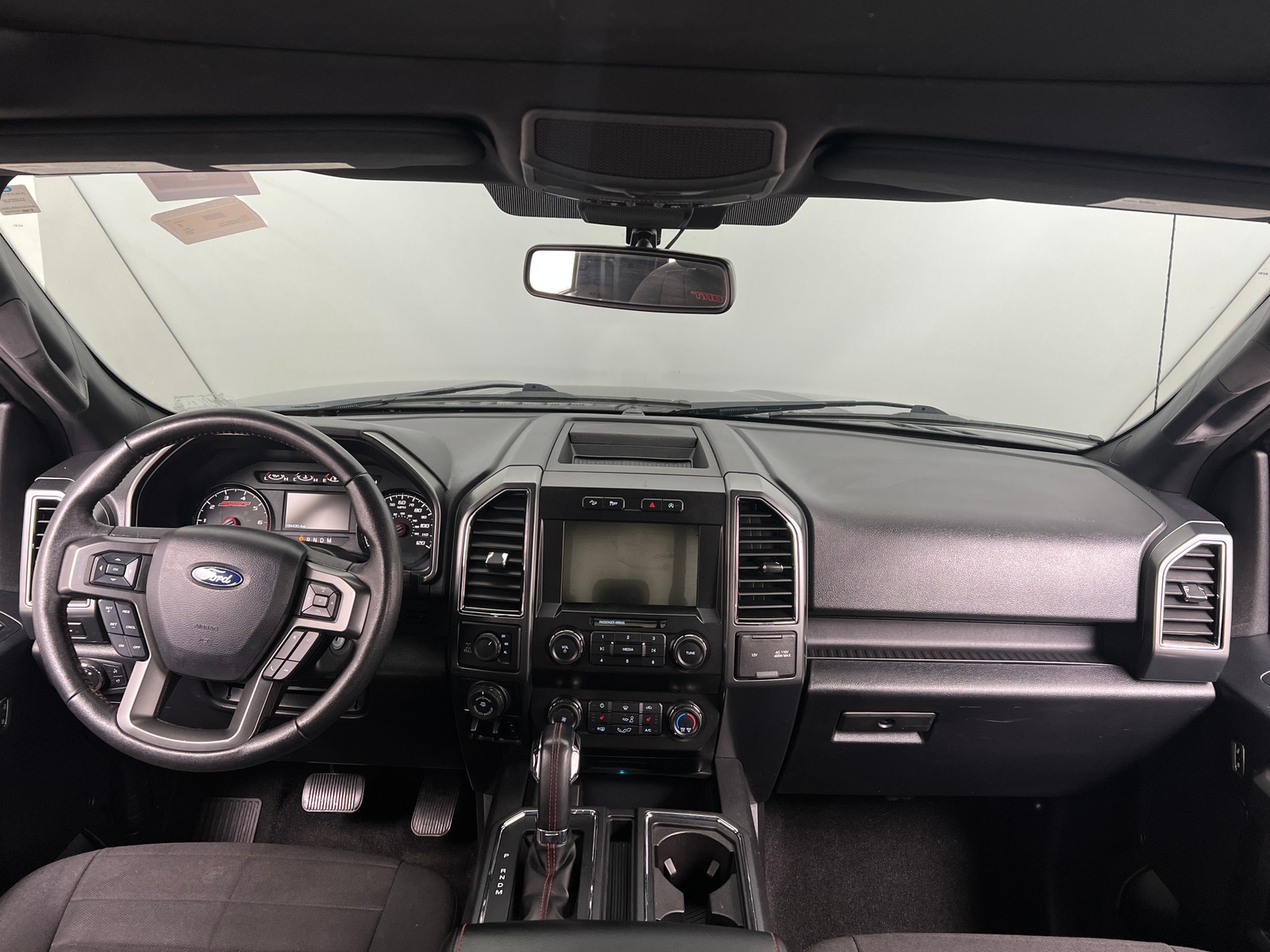 Thumbnail: 2019 Ford Econoline - 3