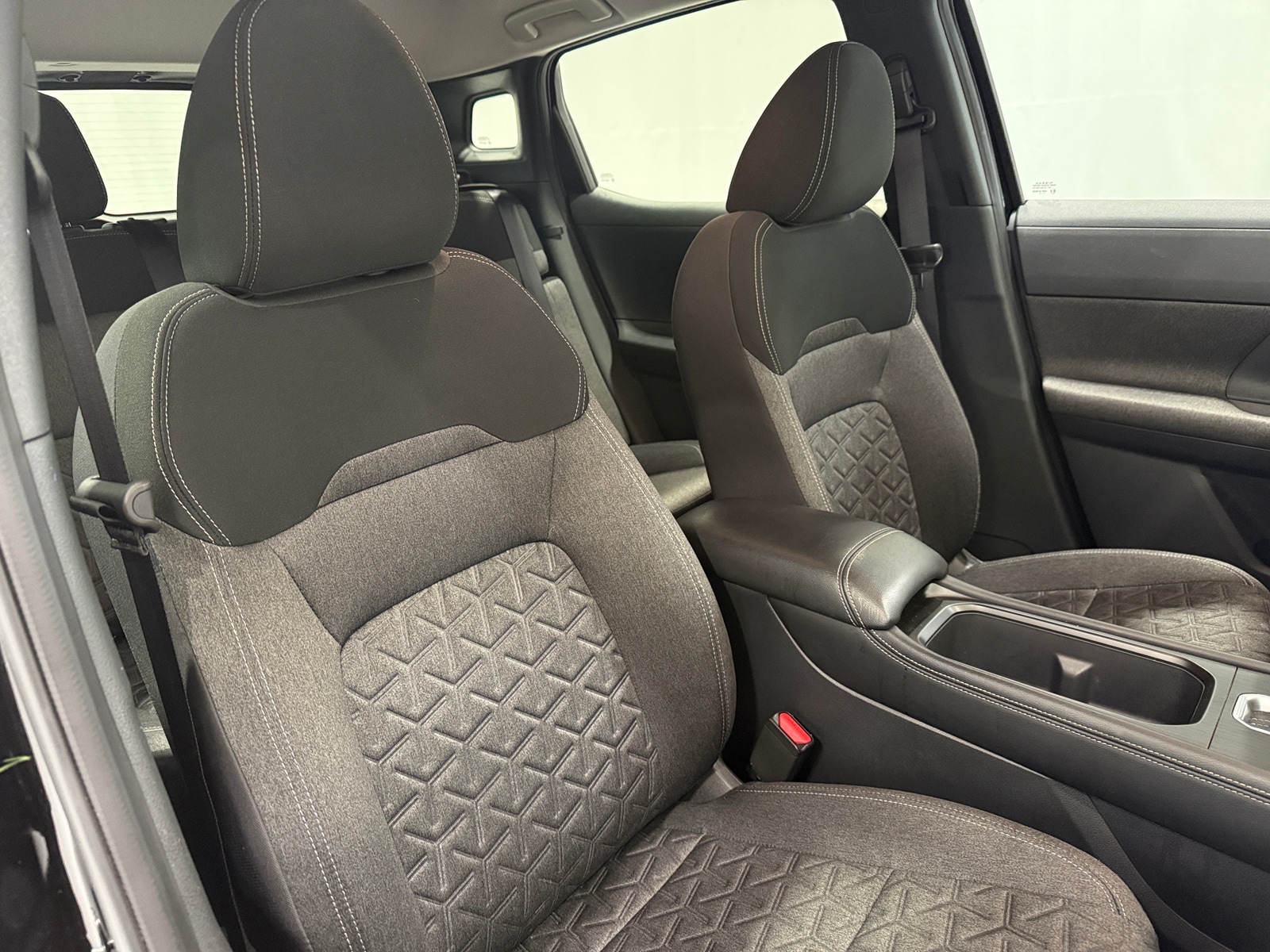 Thumbnail: 2025 Nissan Kicks - 2