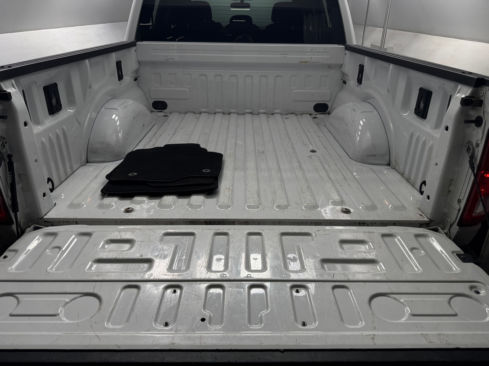 Thumbnail: 2021 Ford Econoline - 7