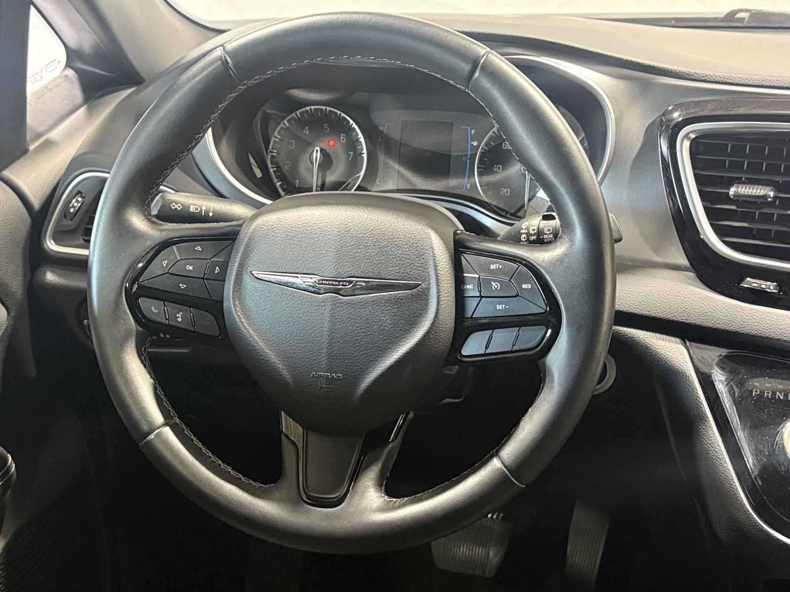 Thumbnail: 2018 Chrysler Pacifica - 5