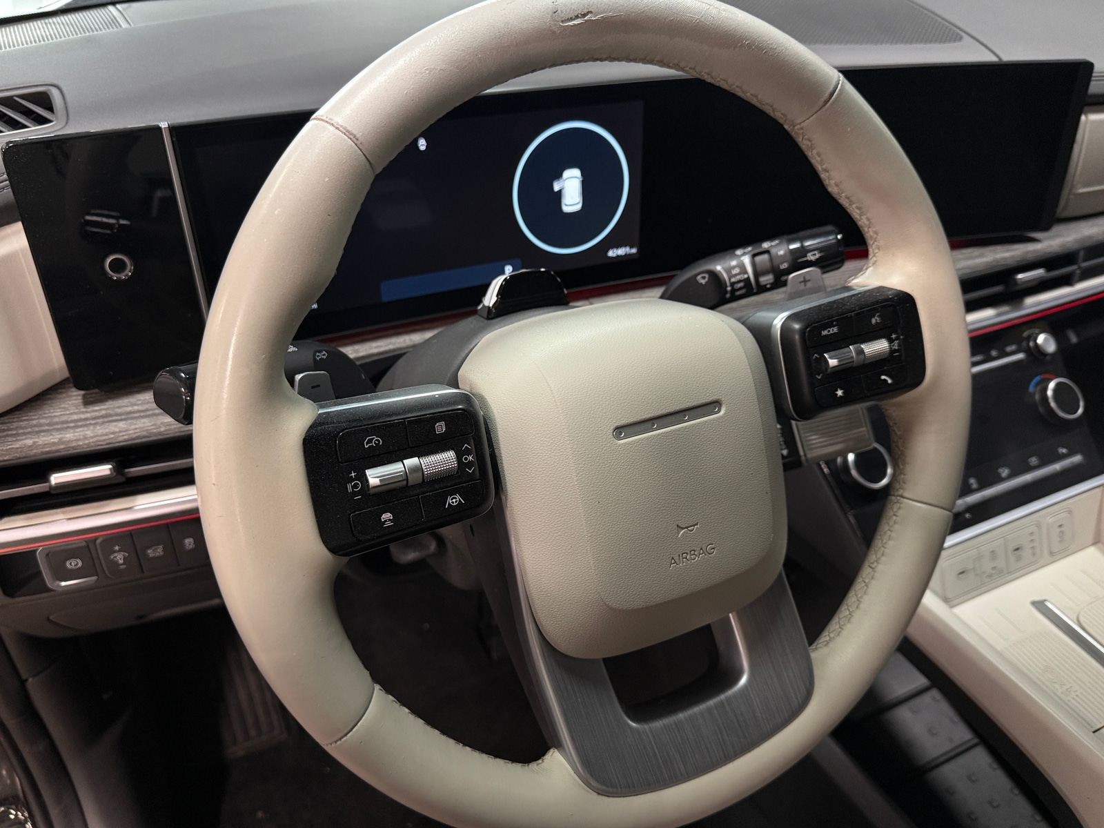 Thumbnail: 2024 Hyundai Santa Fe - 4