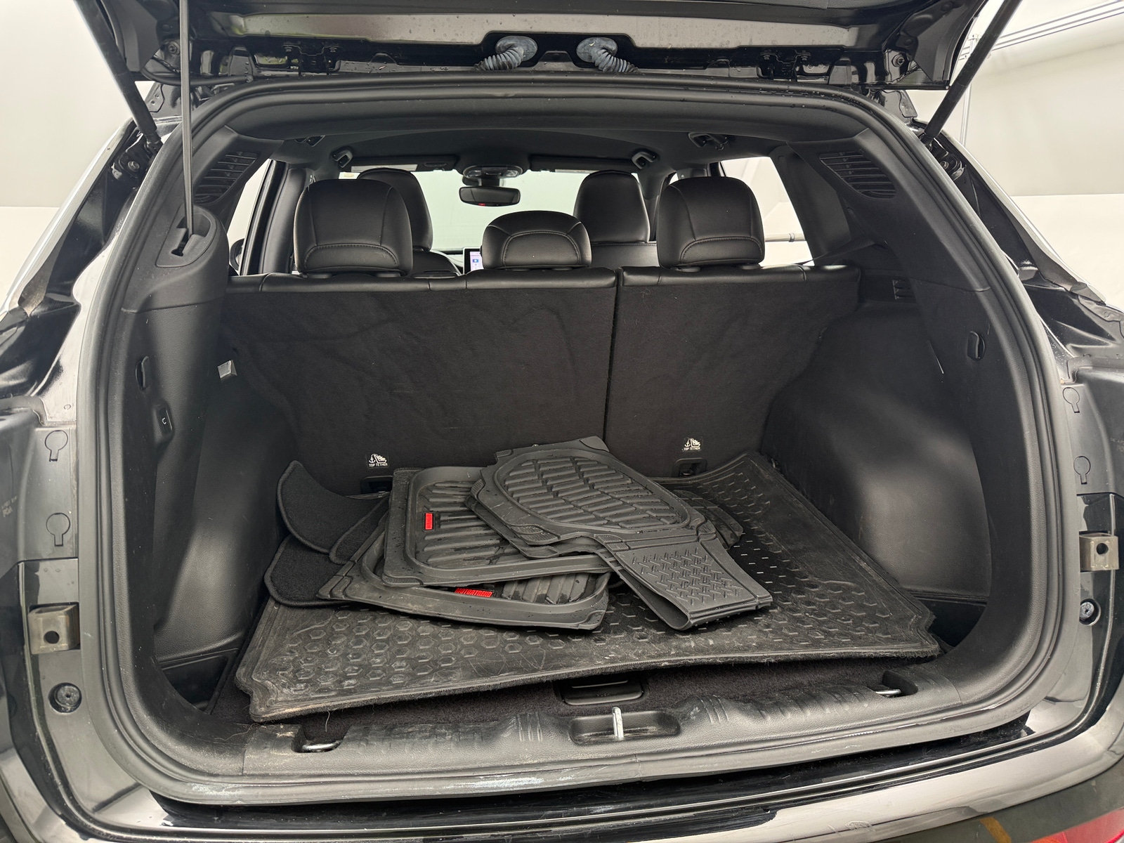 Thumbnail: 2023 Jeep Compass - 6