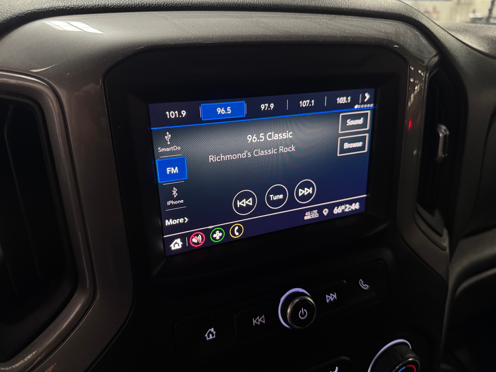 Thumbnail: 2021 Chevrolet Silverado 2500 - 3