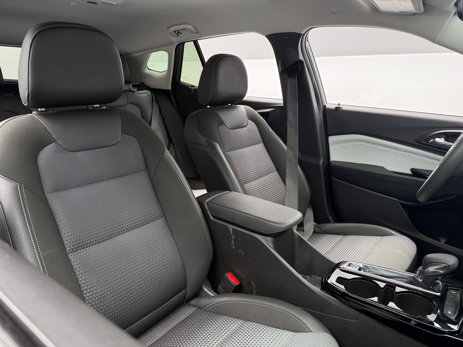 Thumbnail: 2025 Chevrolet Trax - 2