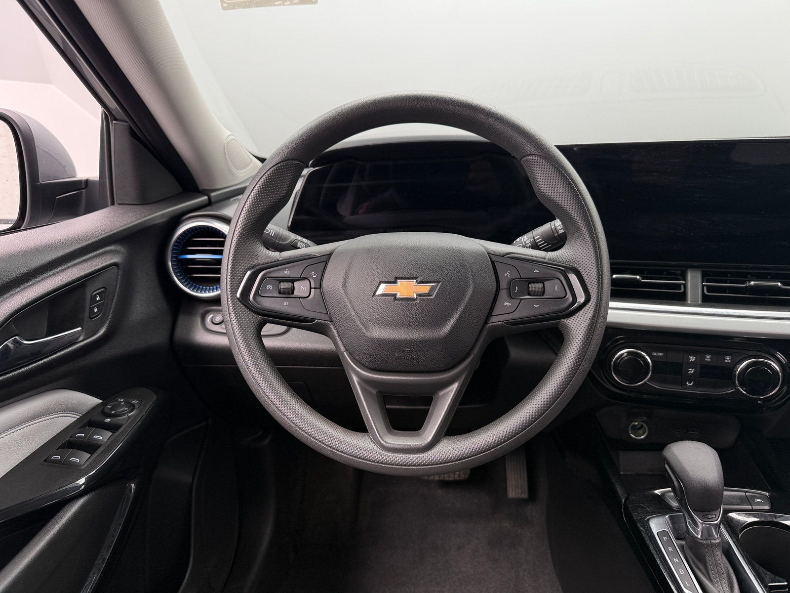 Thumbnail: 2025 Chevrolet Trax - 5