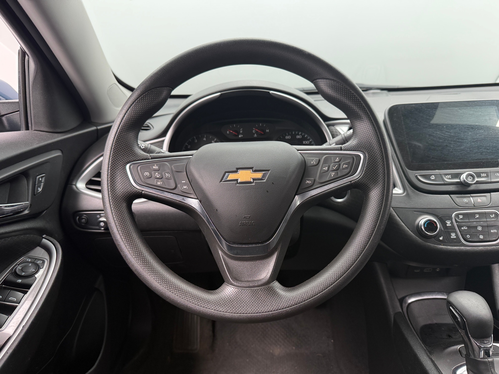 Thumbnail: 2024 Chevrolet Malibu - 5