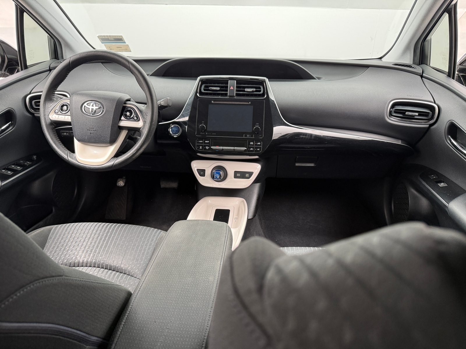 Thumbnail: 2016 Toyota Prius - 3