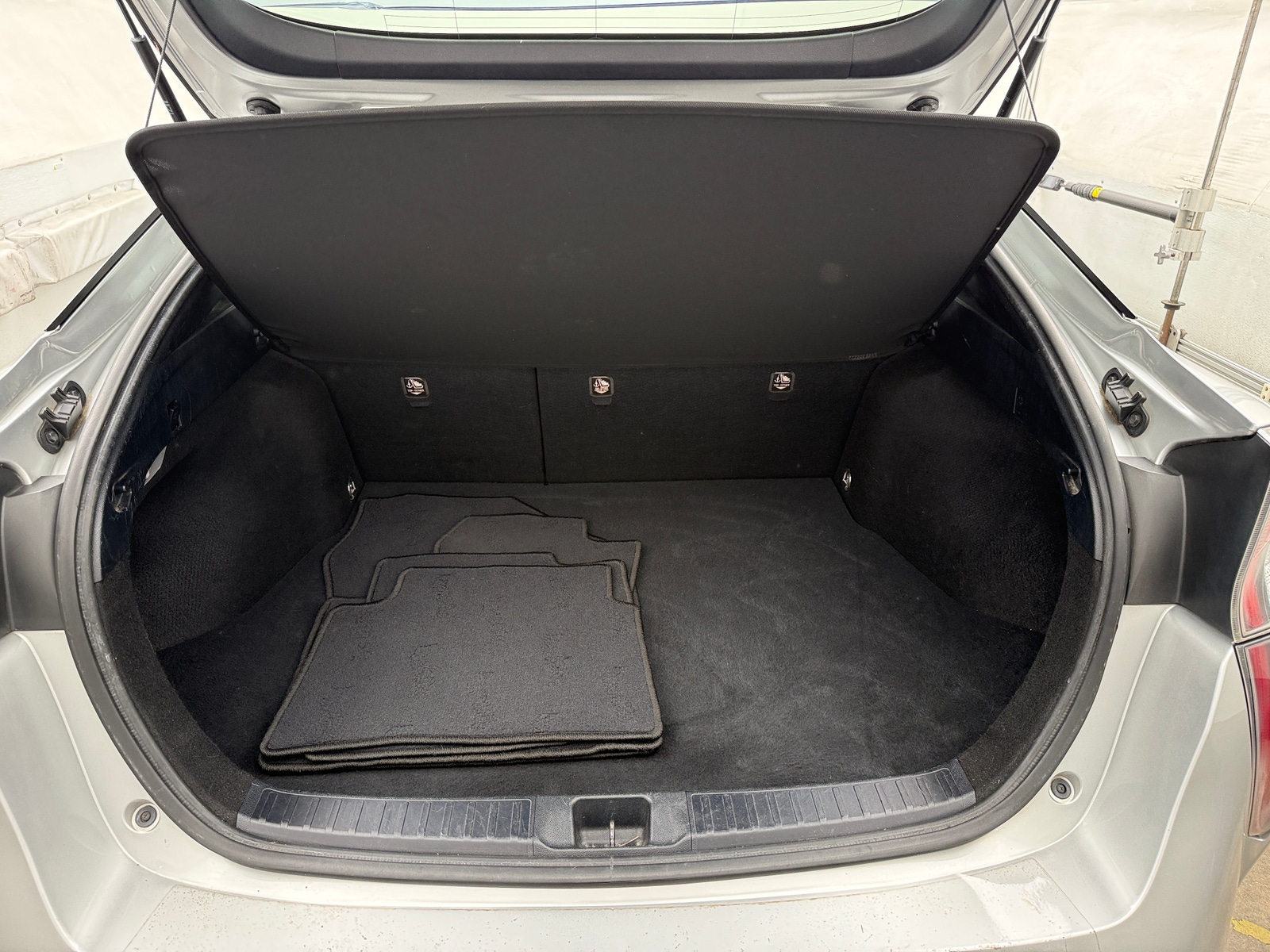 Thumbnail: 2016 Toyota Prius - 7