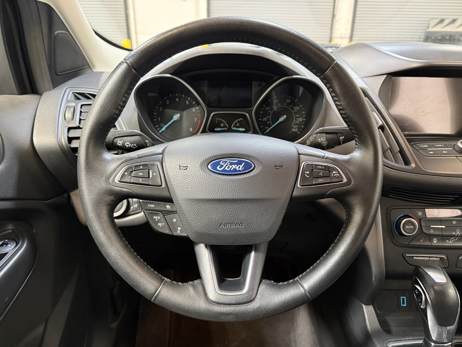 Thumbnail: 2019 Ford Escape - 4