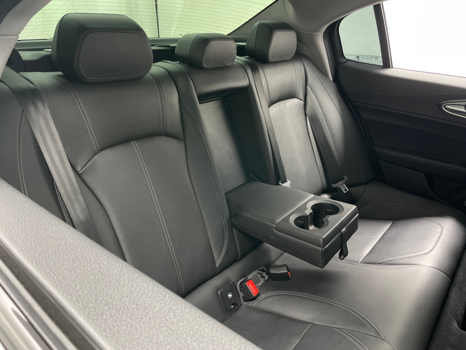 Thumbnail: 2020 Alfa Romeo Giulia - 5