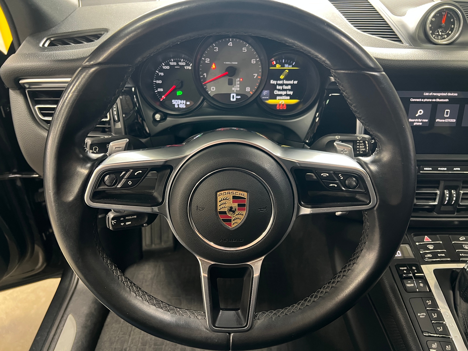 Thumbnail: 2021 Porsche Macan - 4