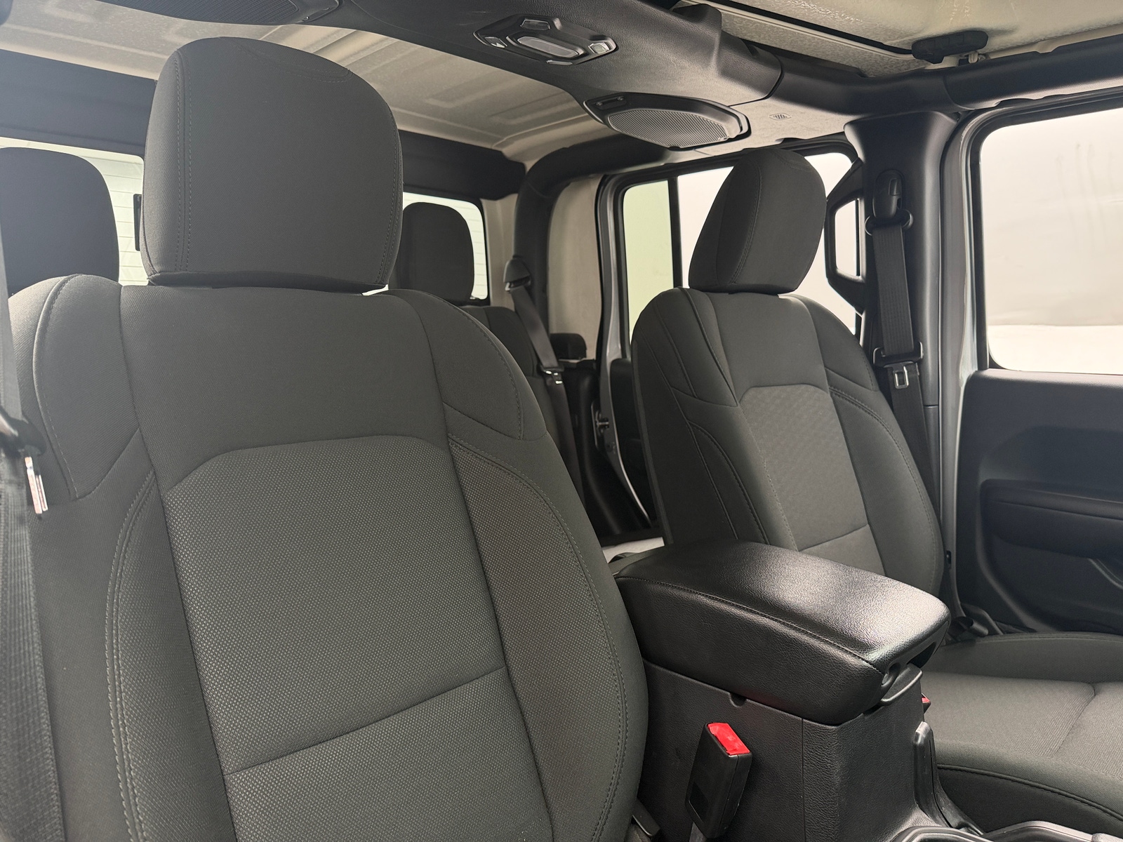 Thumbnail: 2020 Jeep Gladiator - 2