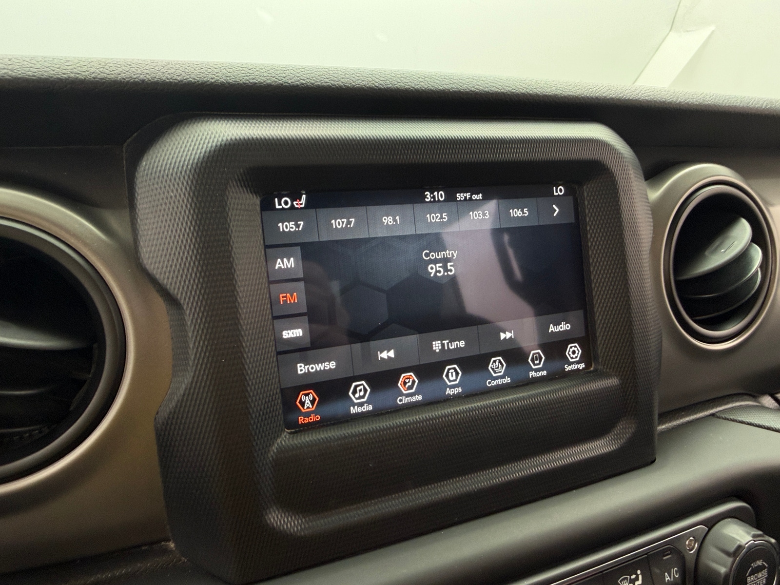 Thumbnail: 2020 Jeep Gladiator - 4