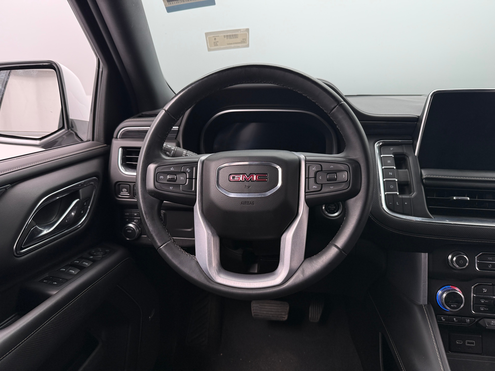 Thumbnail: 2023 GMC Yukon - 4