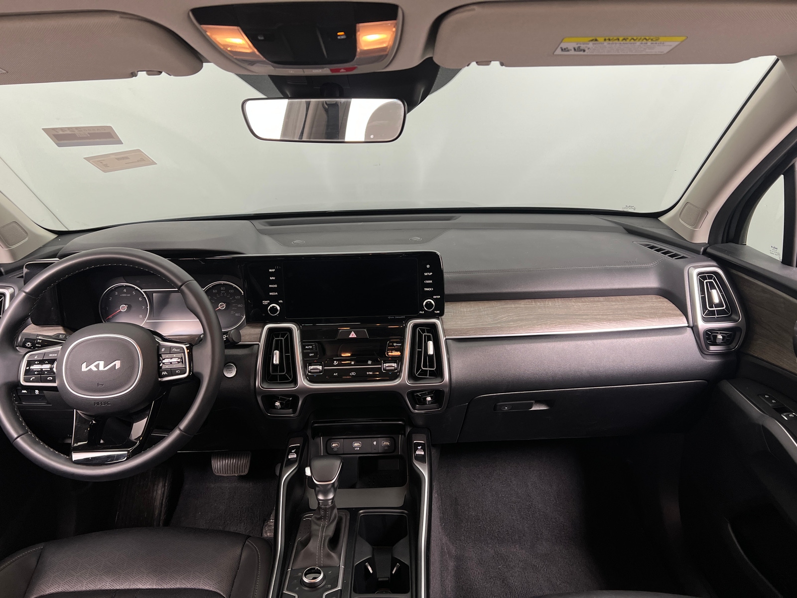 Thumbnail: 2023 Kia Sorento - 2