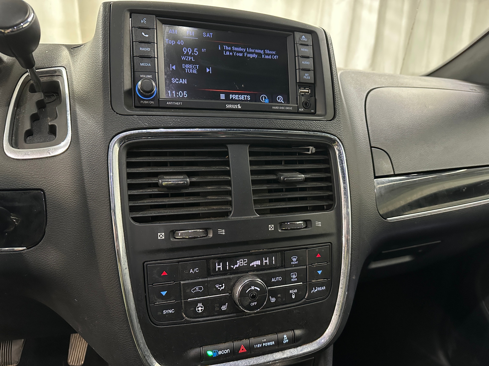 Thumbnail: 2019 Dodge Grand Caravan - 3