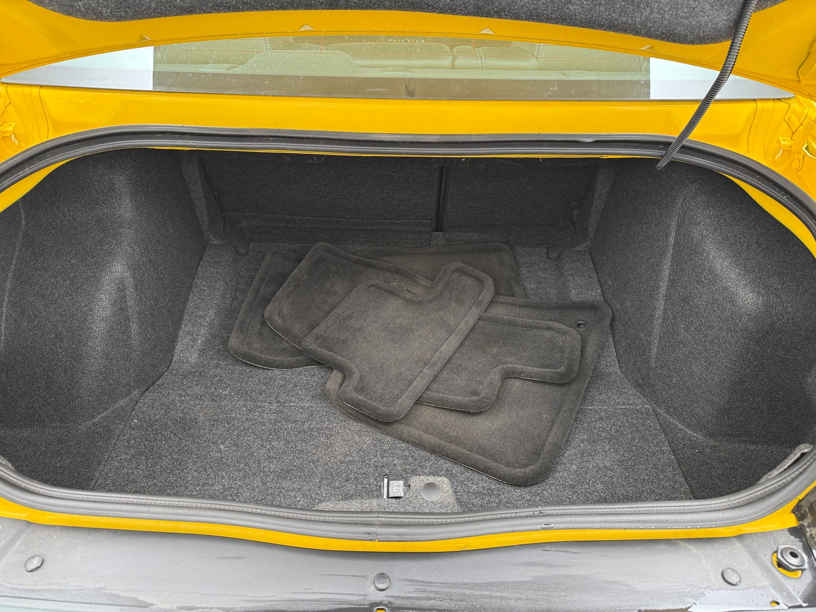 Thumbnail: 2010 Dodge Challenger - 5