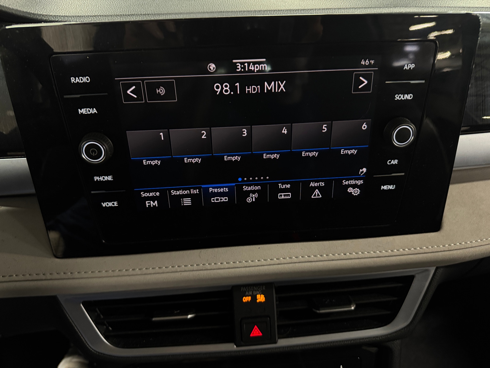 Thumbnail: 2025 Volkswagen Taos - 3