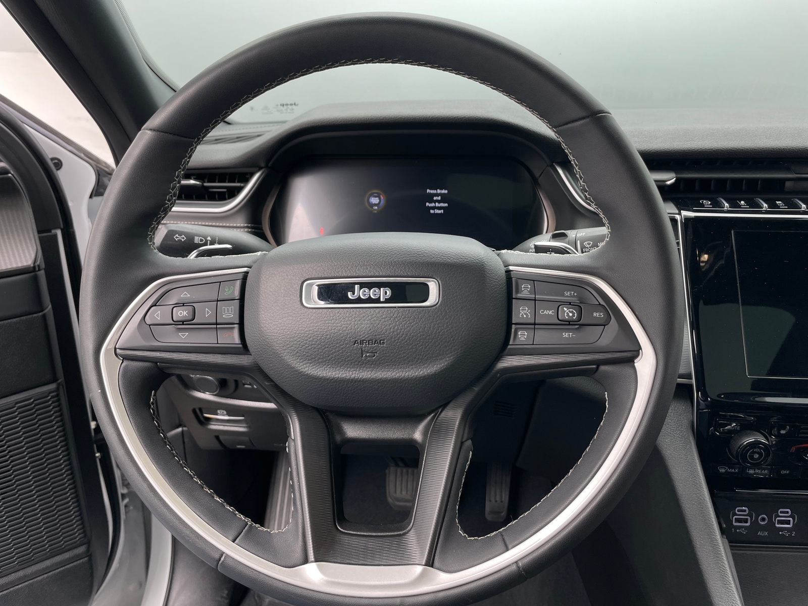 Thumbnail: 2023 Jeep Grand Cherokee L - 5