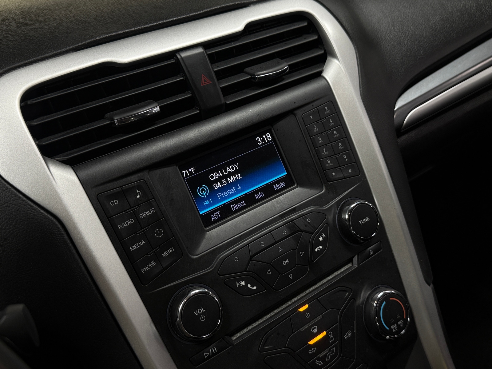 Thumbnail: 2016 Ford Fusion - 4