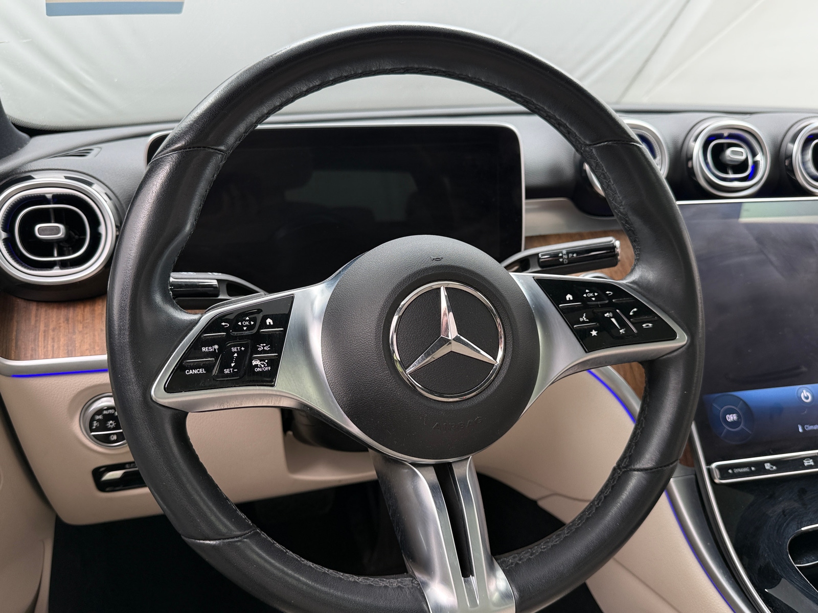 Thumbnail: 2023 Mercedes-Benz C-Class - 4