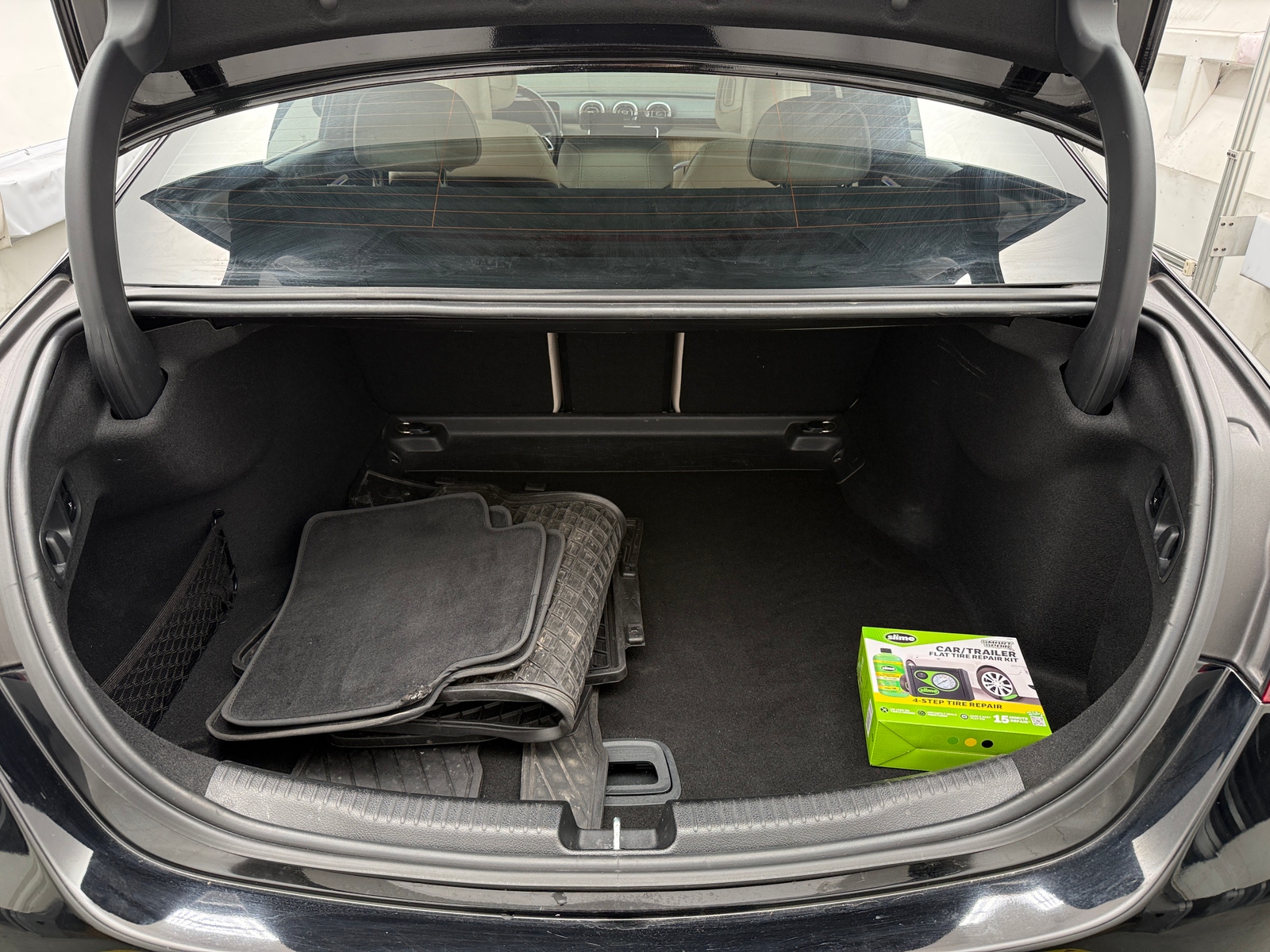 Thumbnail: 2023 Mercedes-Benz C-Class - 6