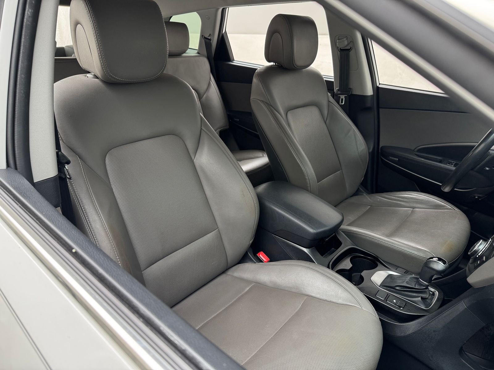 Thumbnail: 2017 Hyundai Santa Fe - 2