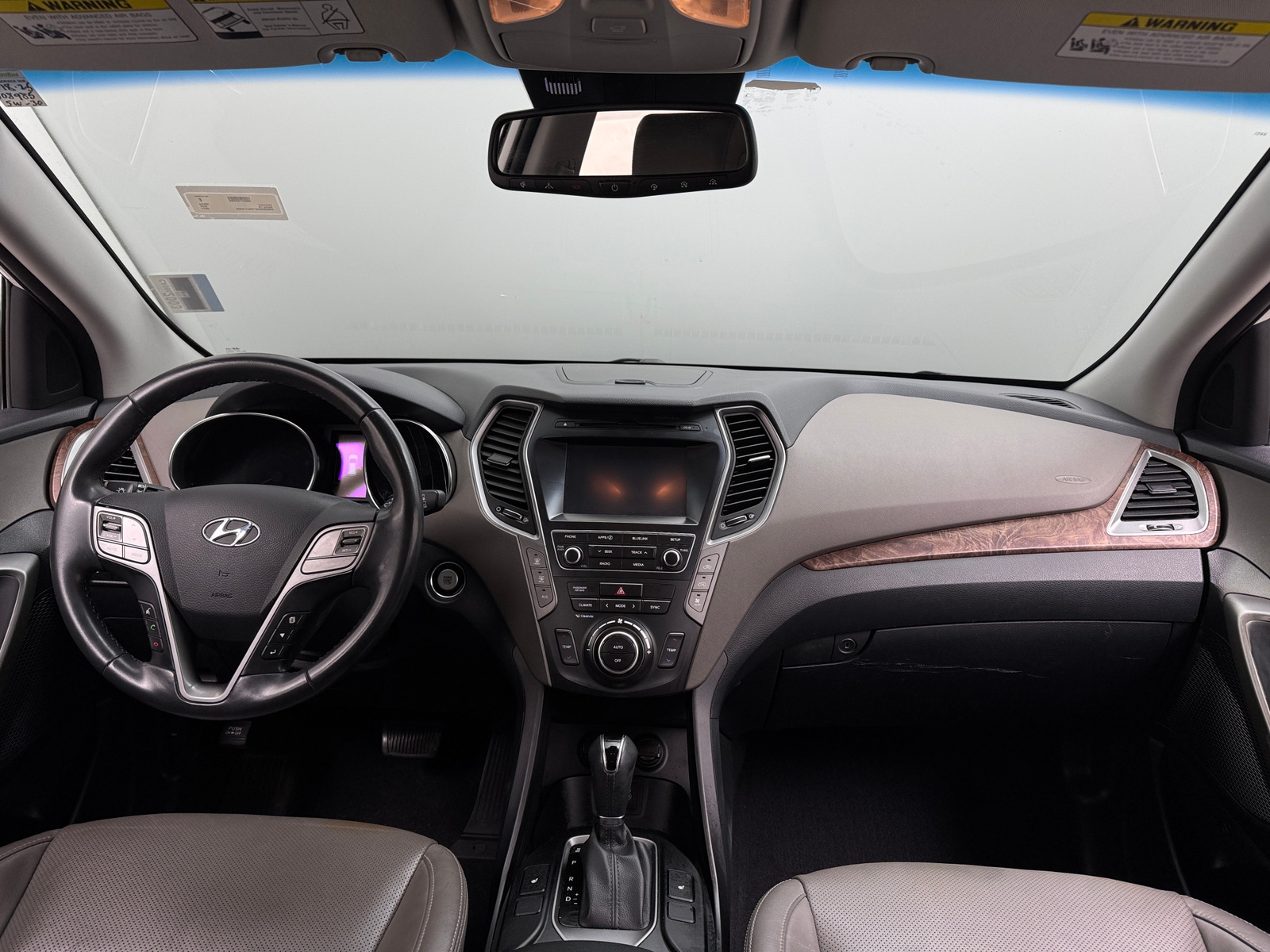 Thumbnail: 2017 Hyundai Santa Fe - 3