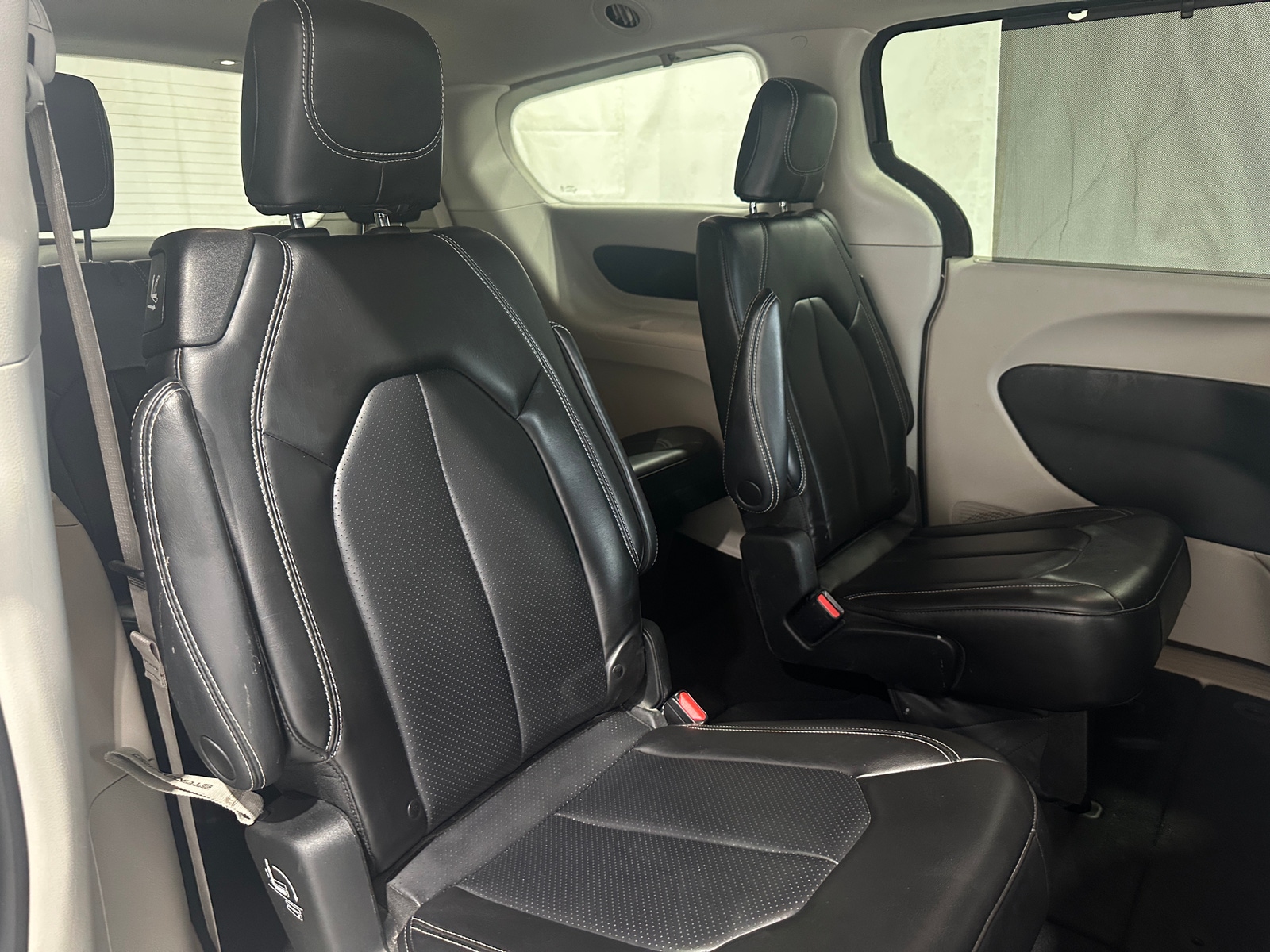 Thumbnail: 2023 Chrysler Pacifica - 5