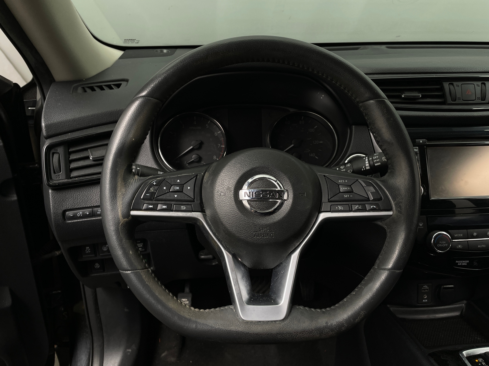 Thumbnail: 2017 Nissan Rogue - 5