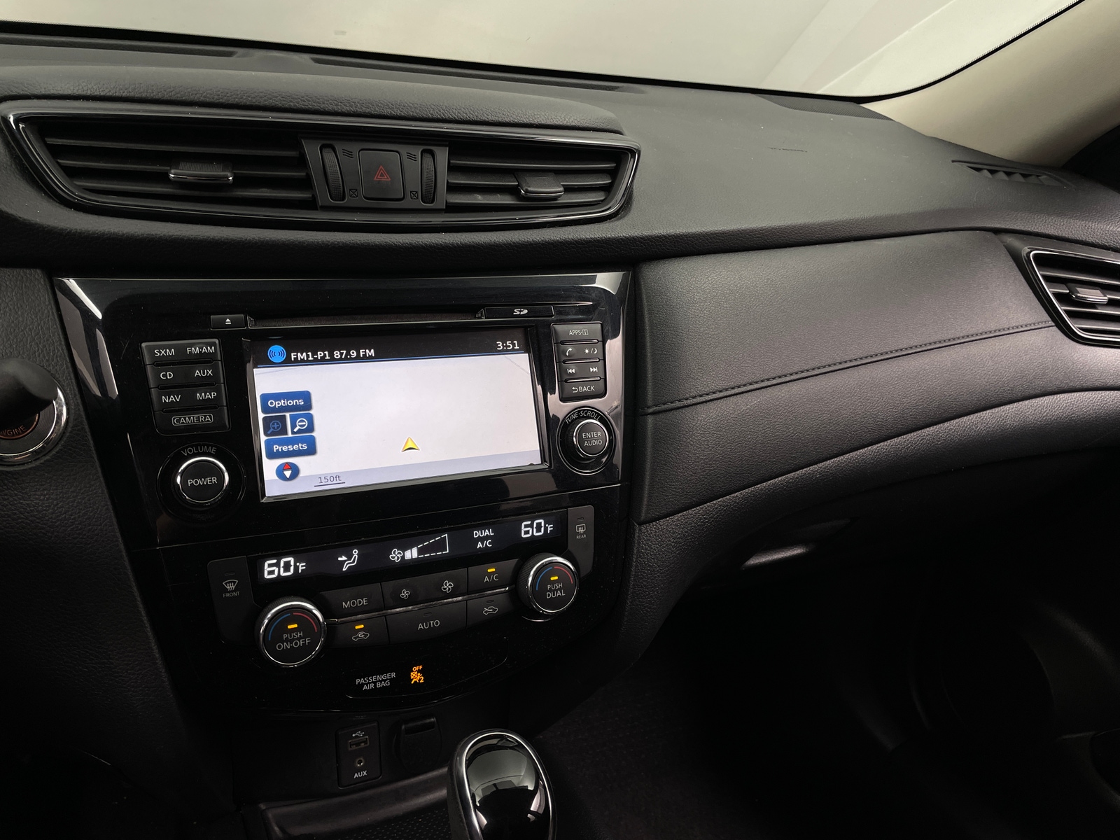 Thumbnail: 2017 Nissan Rogue - 4