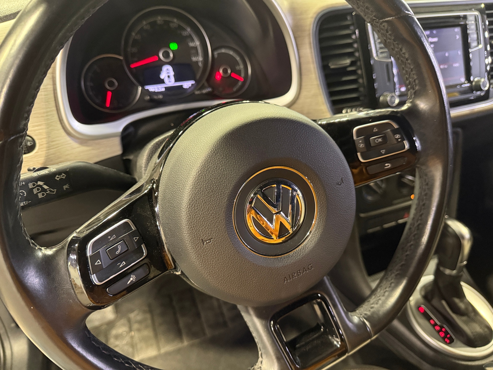Thumbnail: 2018 Volkswagen Beetle - 5