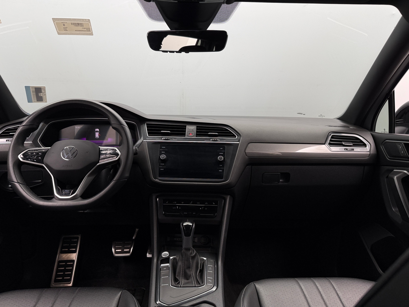 Thumbnail: 2024 Volkswagen Tiguan - 2