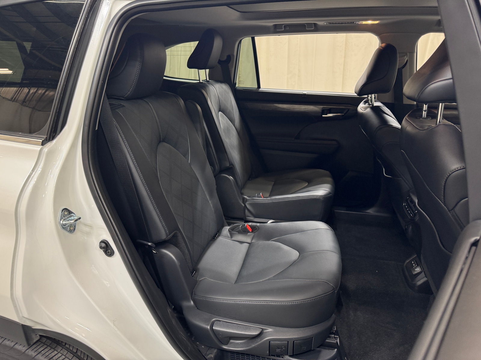 Thumbnail: 2025 Toyota Highlander - 5